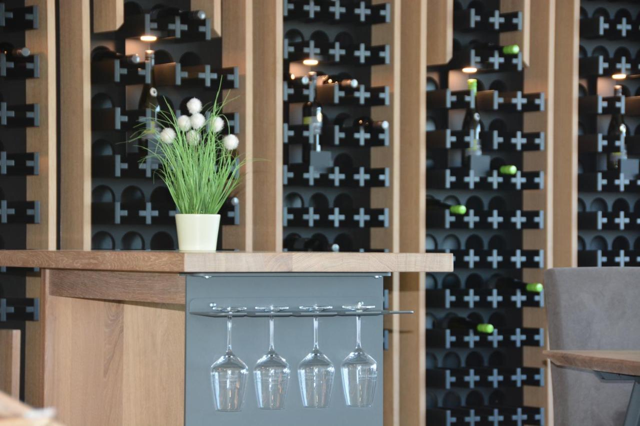 Weingut Bugner Meizelhof Klein-Winternheim Ngoại thất bức ảnh